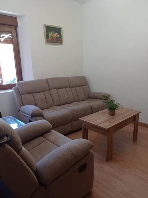 Agradable Casa Antigua Reformada Con Patio Villa Espejon Eksteriør bilde
